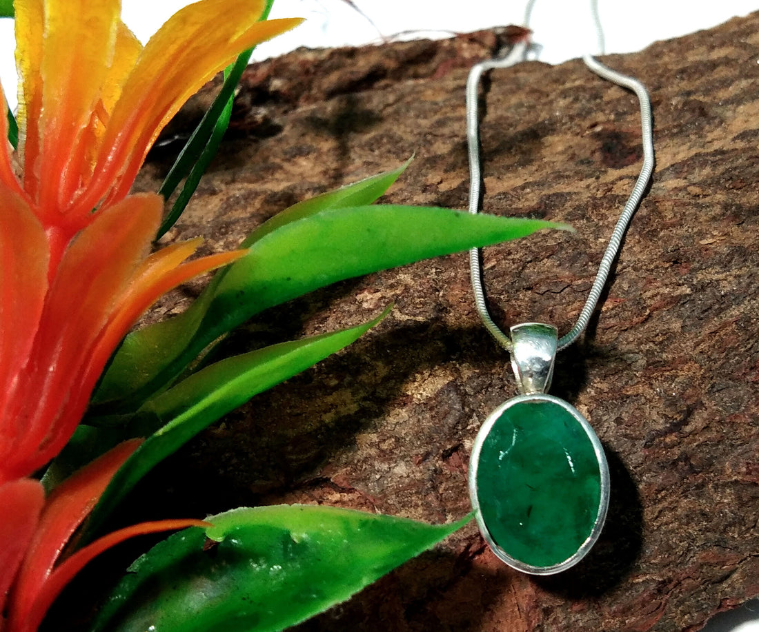 Amazing Natural Emerald Faceted Stone Pendant Chain Necklace, A+++ Emerald Gemstone 925 Solid Sterling Silver Pendant for Gift Chain Jewelry