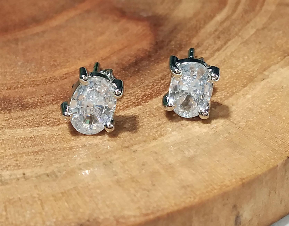 Beautiful White Zircon Faceted Stud Earrings, 925 Starling Silver Earring, Natural Zircon Gemstone Oval Shape Stone Size 7x6mm Gift For Her