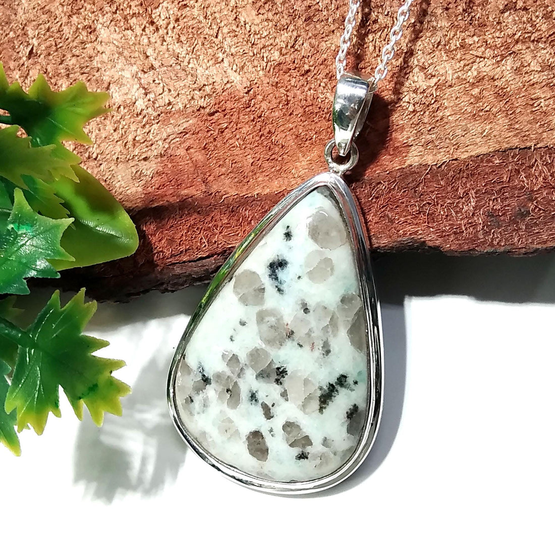 Natural Lotus kiwi Jasper Gemstone Pendant Necklace Chain, 925 Starling Silver Pendant Necklace, Handmade Stone Size 35x23 mm Gift Pendant