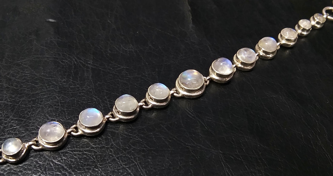 Natural Rainbow Moonstone Bracelet, Good Quality Gemstone Bracelet, 925 Sterling Silver Jewelry, Handmade Bracelet, Gift For Girls & Women.