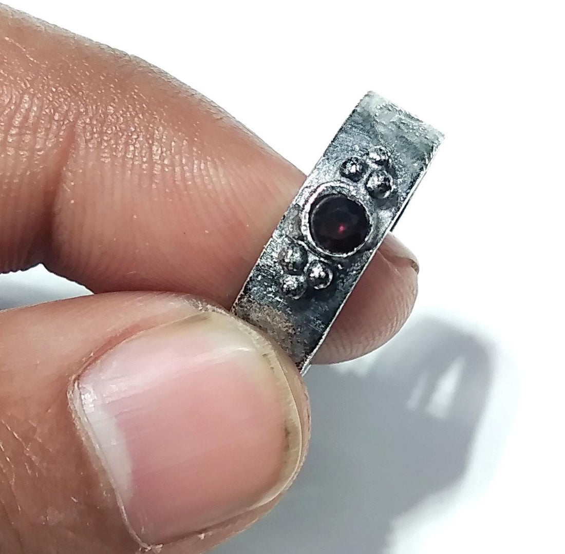Black Oxidized Silver Ring, Natural Garnet Ring, 925 Starling Silver Ring, Nice Design Good Making Gift Ring, Handmade Ring, For Men & Women