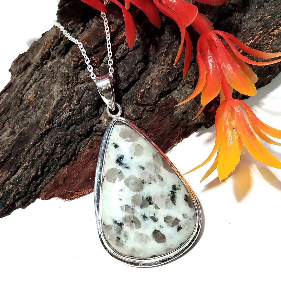 Natural Lotus kiwi Jasper Gemstone Pendant Necklace Chain, 925 Starling Silver Pendant Necklace, Handmade Stone Size 35x23 mm Gift Pendant