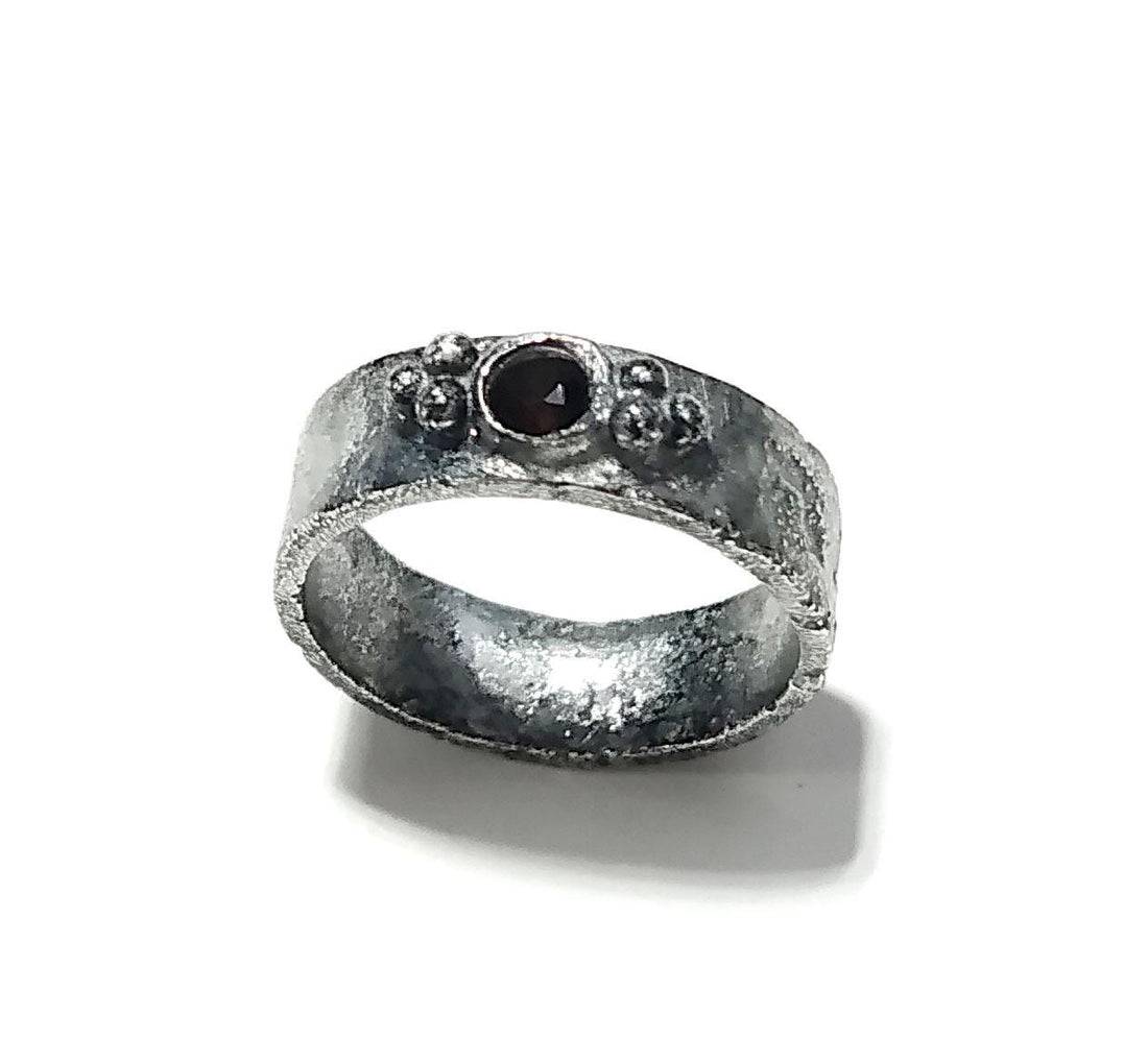 Black Oxidized Silver Ring, Natural Garnet Ring, 925 Starling Silver Ring, Nice Design Good Making Gift Ring, Handmade Ring, For Men & Women