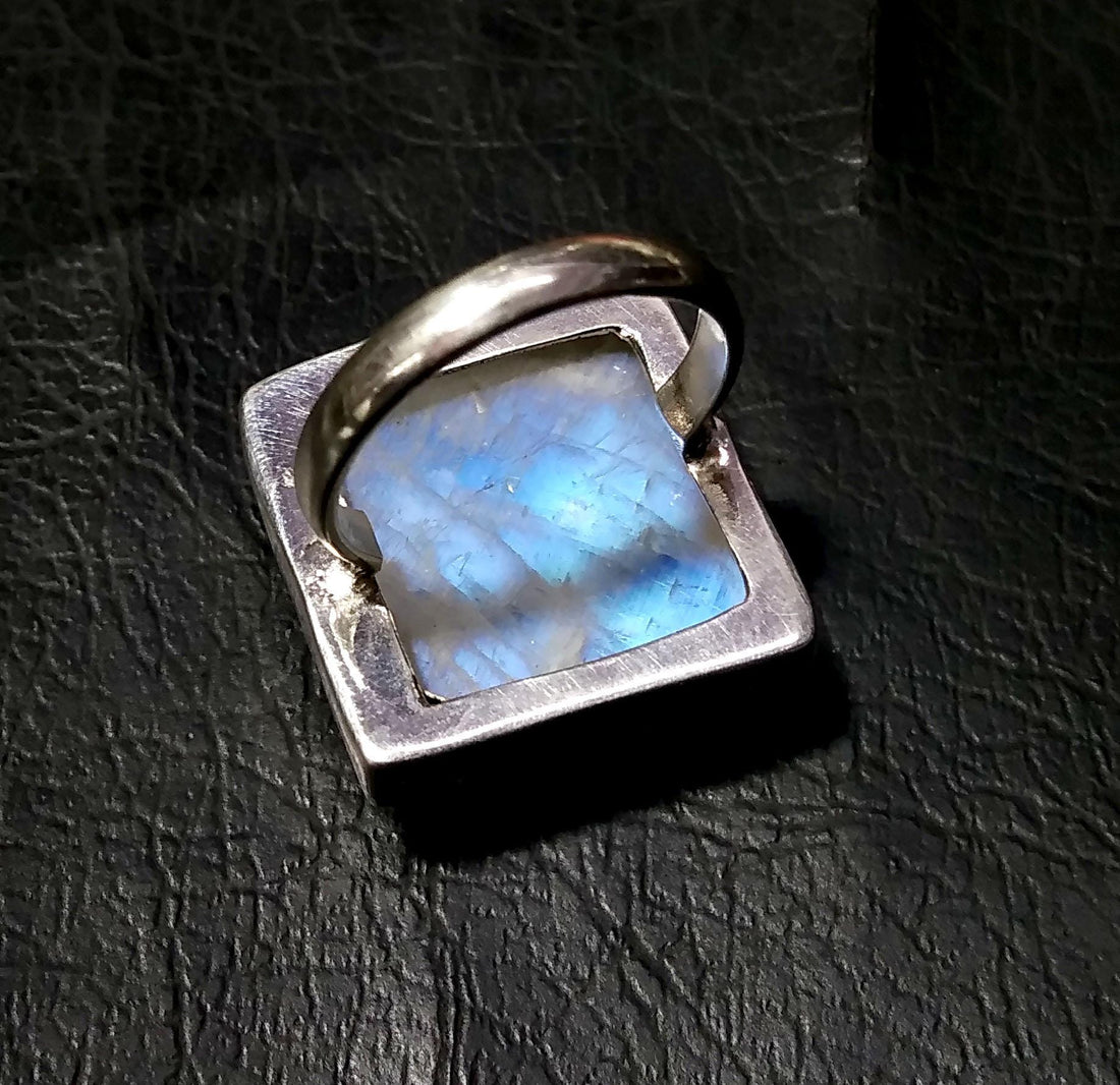 Genuine Rainbow Moonstone Ring, Solid 925 Starling Silver Ring, Very Beautiful Nice Ring, For Girls & Women, Handmade Making Silver Ring.