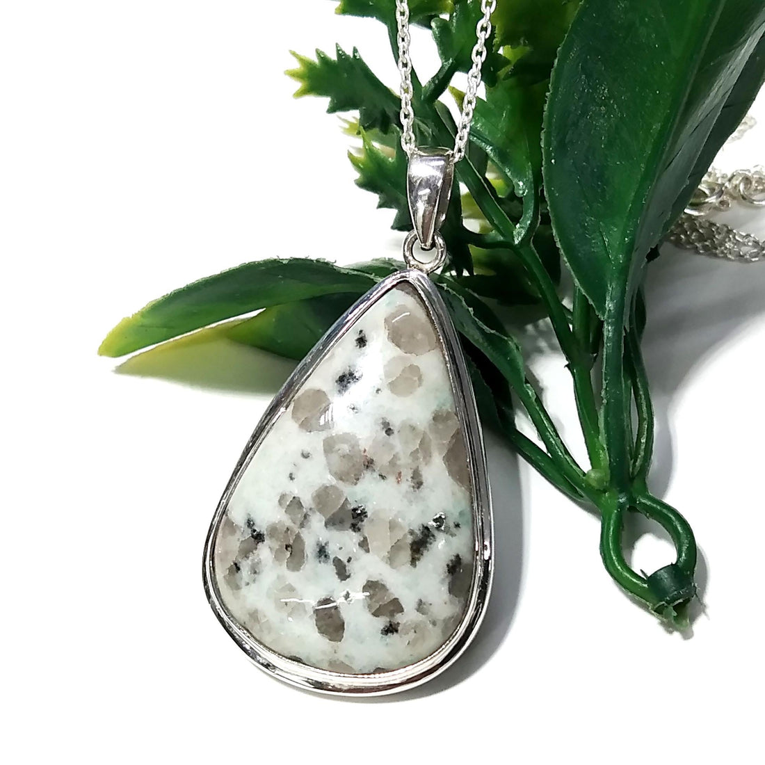 Natural Lotus kiwi Jasper Gemstone Pendant Necklace Chain, 925 Starling Silver Pendant Necklace, Handmade Stone Size 35x23 mm Gift Pendant