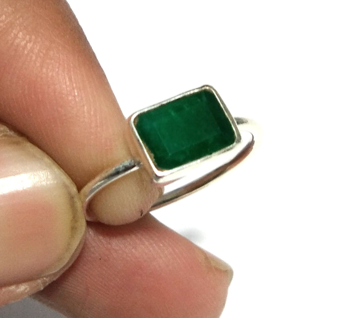 Natural Emerald Gemstone Ring, 925 Solid Starling Silver Ring, Jewelry Stone Size 8x7 mm Top Color Green Emerald Ring Gemstone For Gift Ring