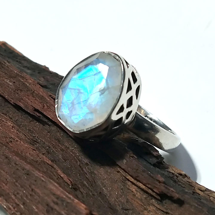 Rainbow Moonstone Faceted Ring, 925 Starling Silver Ring, Natural Gemstone Rainbow Moonstone Ring, With Nice Making Stylish Rings.