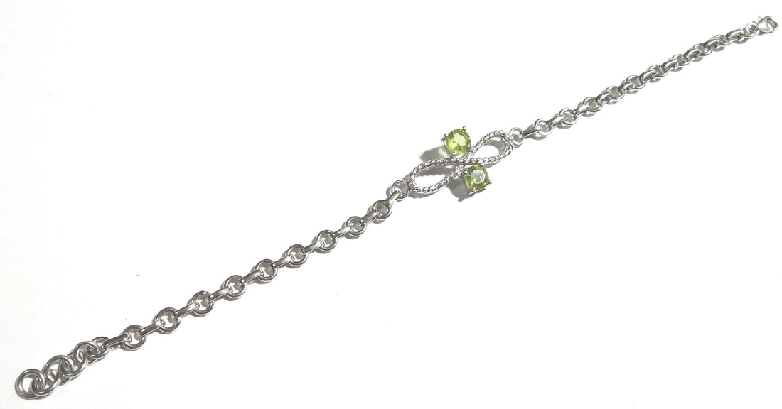 Natural Peridot Bracelet, Handmade Bracelet for Women, 925 Sterling Silver Jewelry, Peridot Handcuff Bracelet, Wedding Glam Hand Jewelry.