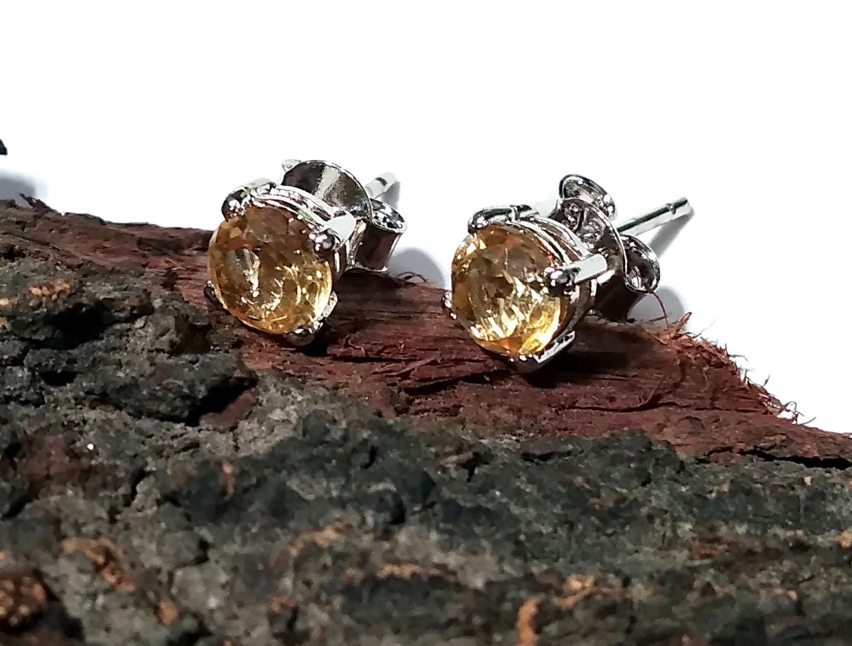 Natural Citrine Faceted Stud Earring, 925 Starling Silver Jewelry Earring Amazing Citrine Gemstone Round Shape Stone Size 6x6mm Gift For Her