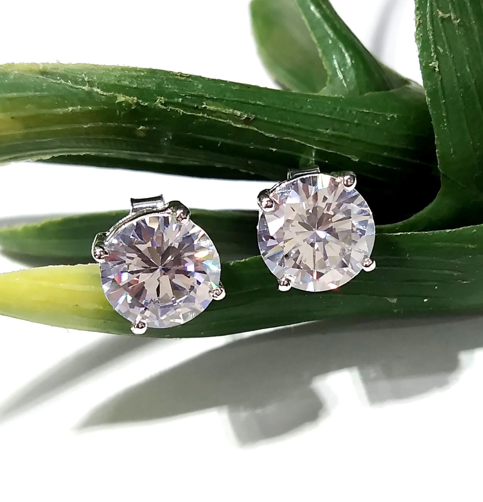 Beautiful White Zircon Faceted Stud Earrings, 925 Starling Silver Earring, Natural Zircon Gemstone Round Shape Stone Size 8x8mm Gift For Her