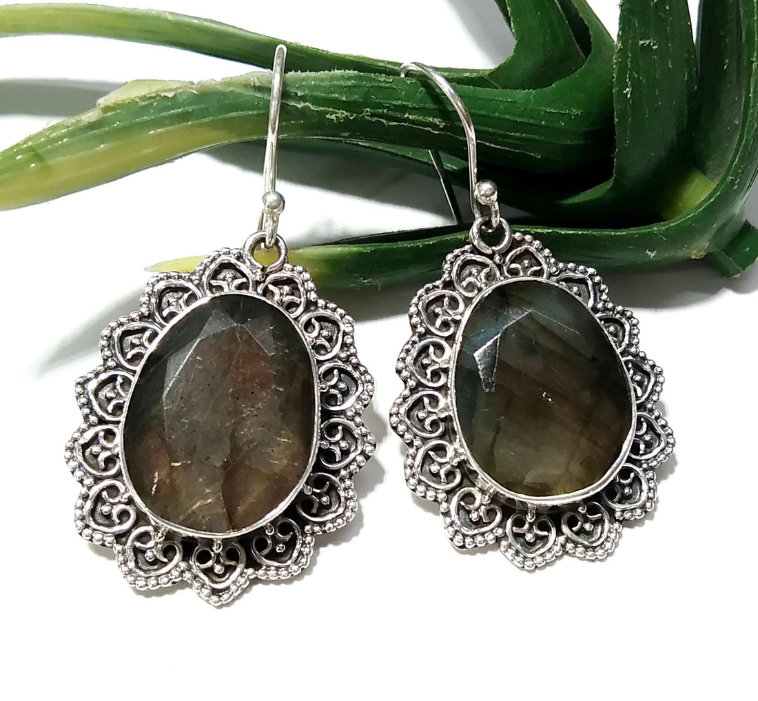 Natural Gemstone Labradorite Earring, 925 Solid Sterling Silver Earring, Good Quality Gemstone Labradorite Faceted Earring, For Girls/Women.