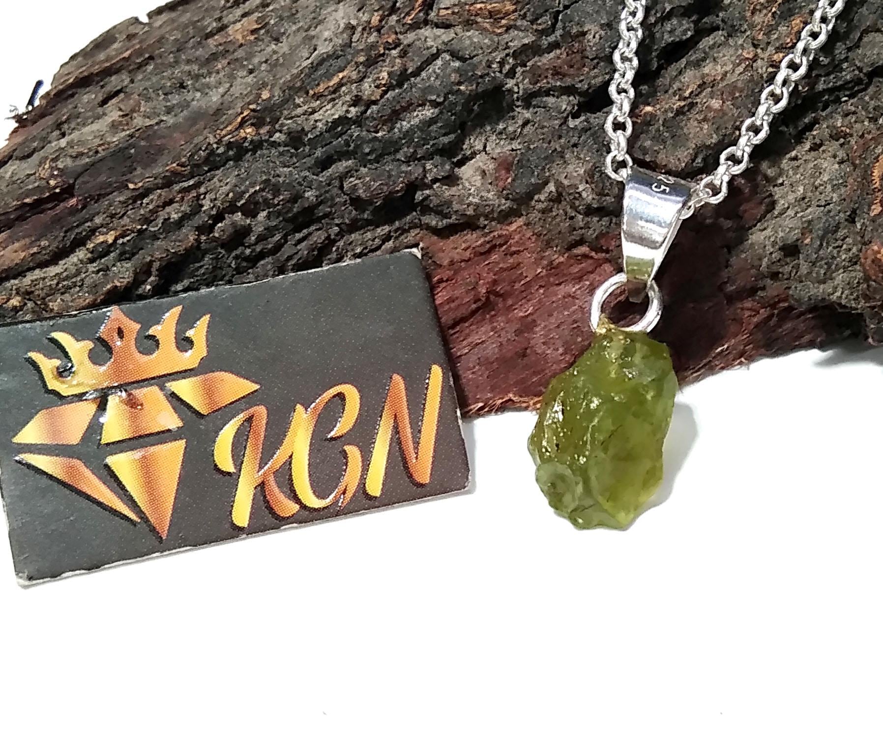 Natural Peridot Rough Gemstone Pendant Chain Necklace, 925 Silver Pendant Necklace, Handmade Pendant, Girls & Women Pendant, Wedding Gift