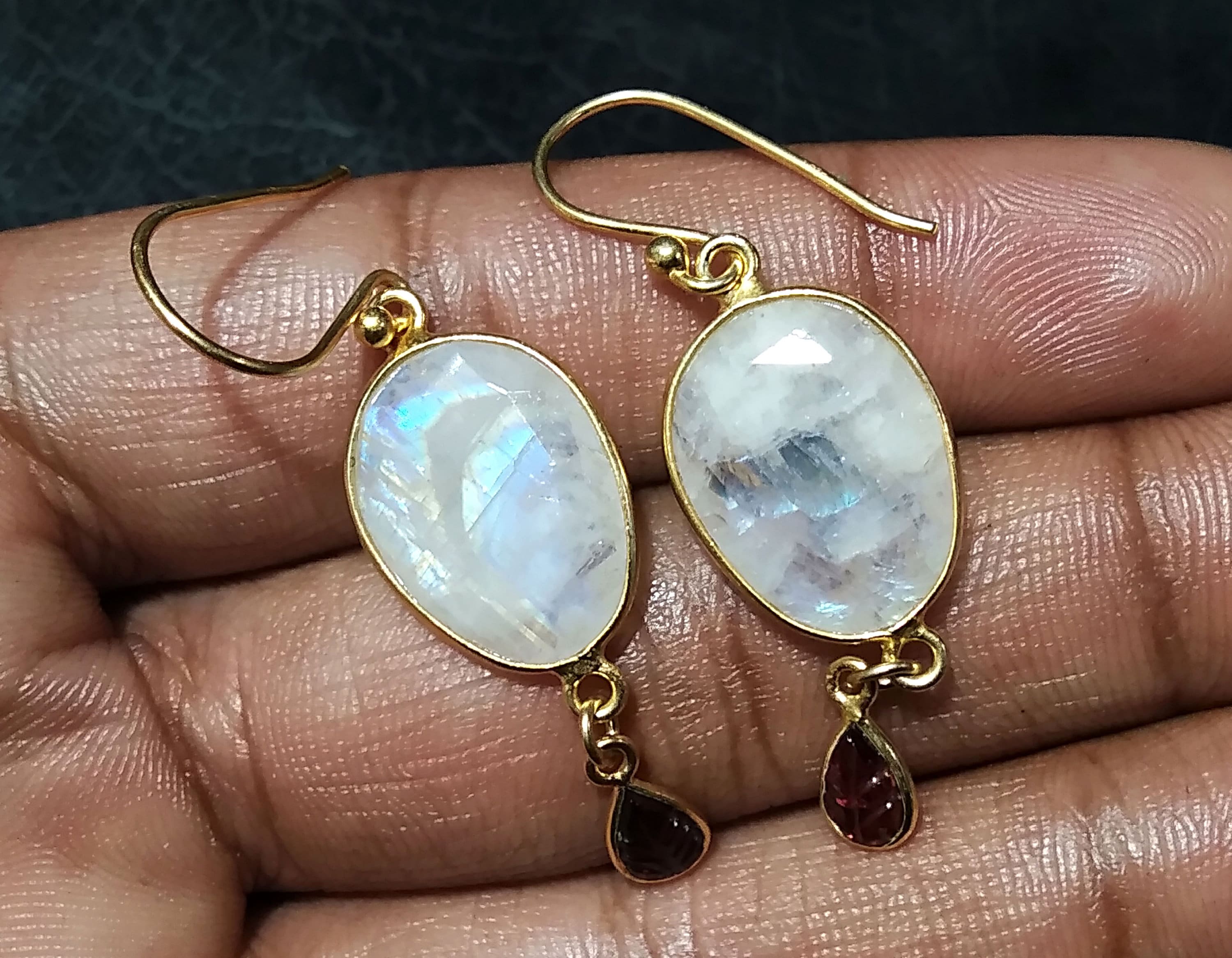 Natural Rainbow Moonstone & Garnet Carving Earring, 925 Starling Silver With Gold Plated Earring, Stone Size 15x12 mm Gift Birthday Earring
