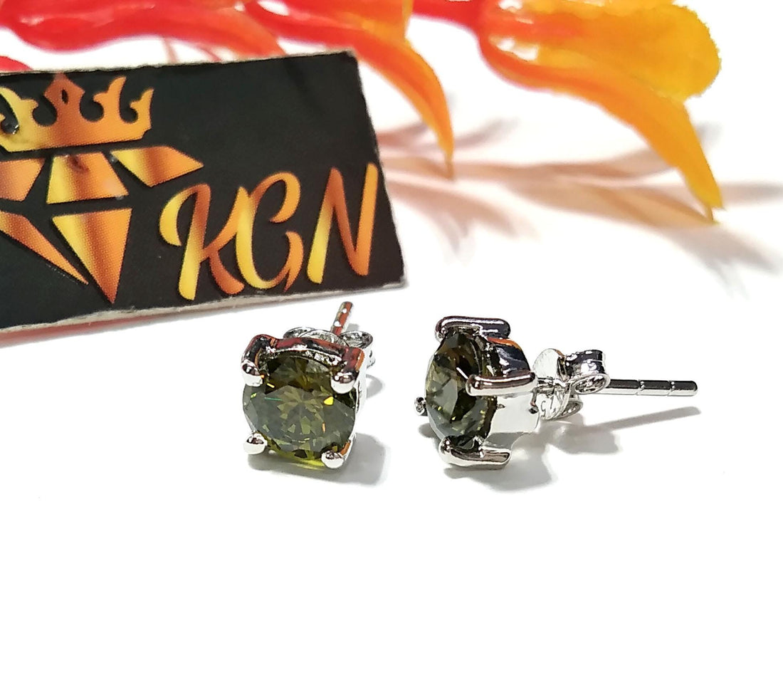 Natural Peridot Gemstone Stud Earring, 925 Starling Silver Jewelry Earring, Peridot Gemstone Round Shape Stone Size 7x5mm Gift For Her