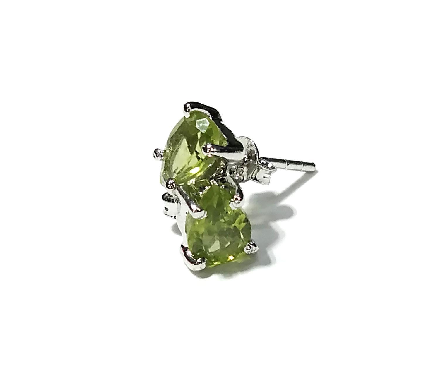 Natural Peridot Gemstone Stud Earrings, 925 Starling Silver Jewelry Earring, Peridot Gemstone Pear Shape Stone Size 7x5mm Gift For Her