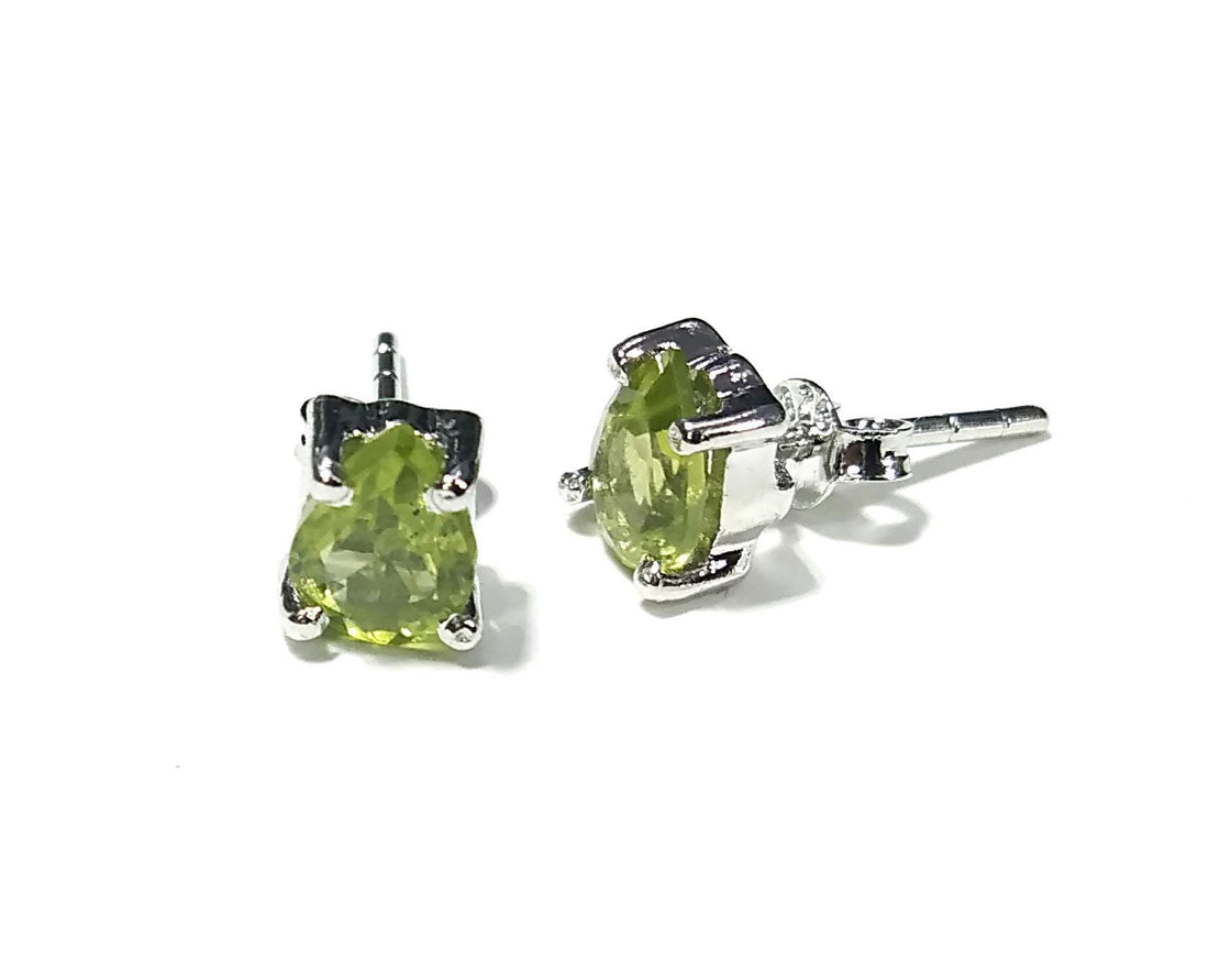 Natural Peridot Gemstone Stud Earrings, 925 Starling Silver Jewelry Earring, Peridot Gemstone Pear Shape Stone Size 7x5mm Gift For Her