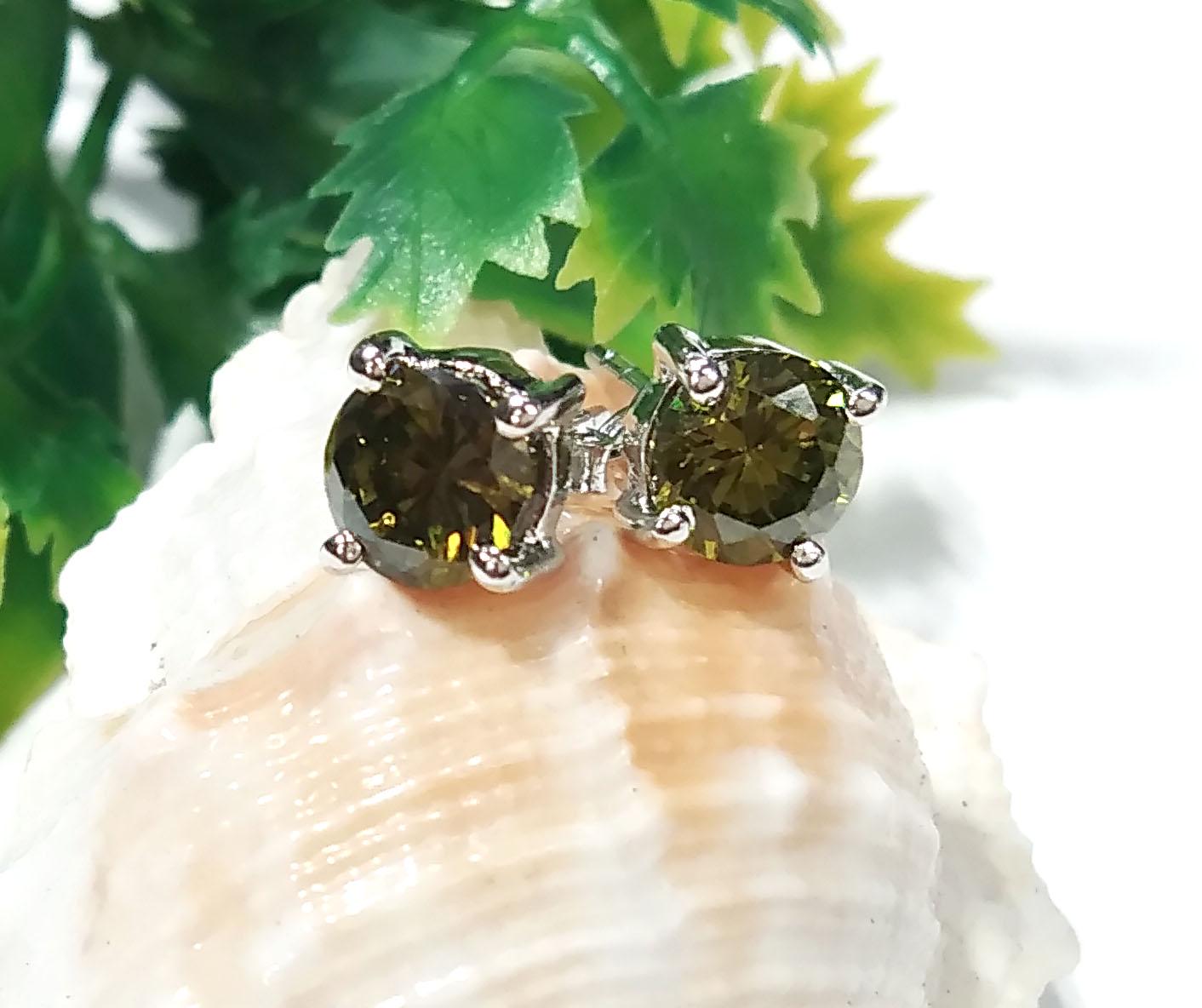 Natural Peridot Gemstone Stud Earring, 925 Starling Silver Jewelry Earring, Peridot Gemstone Round Shape Stone Size 7x5mm Gift For Her
