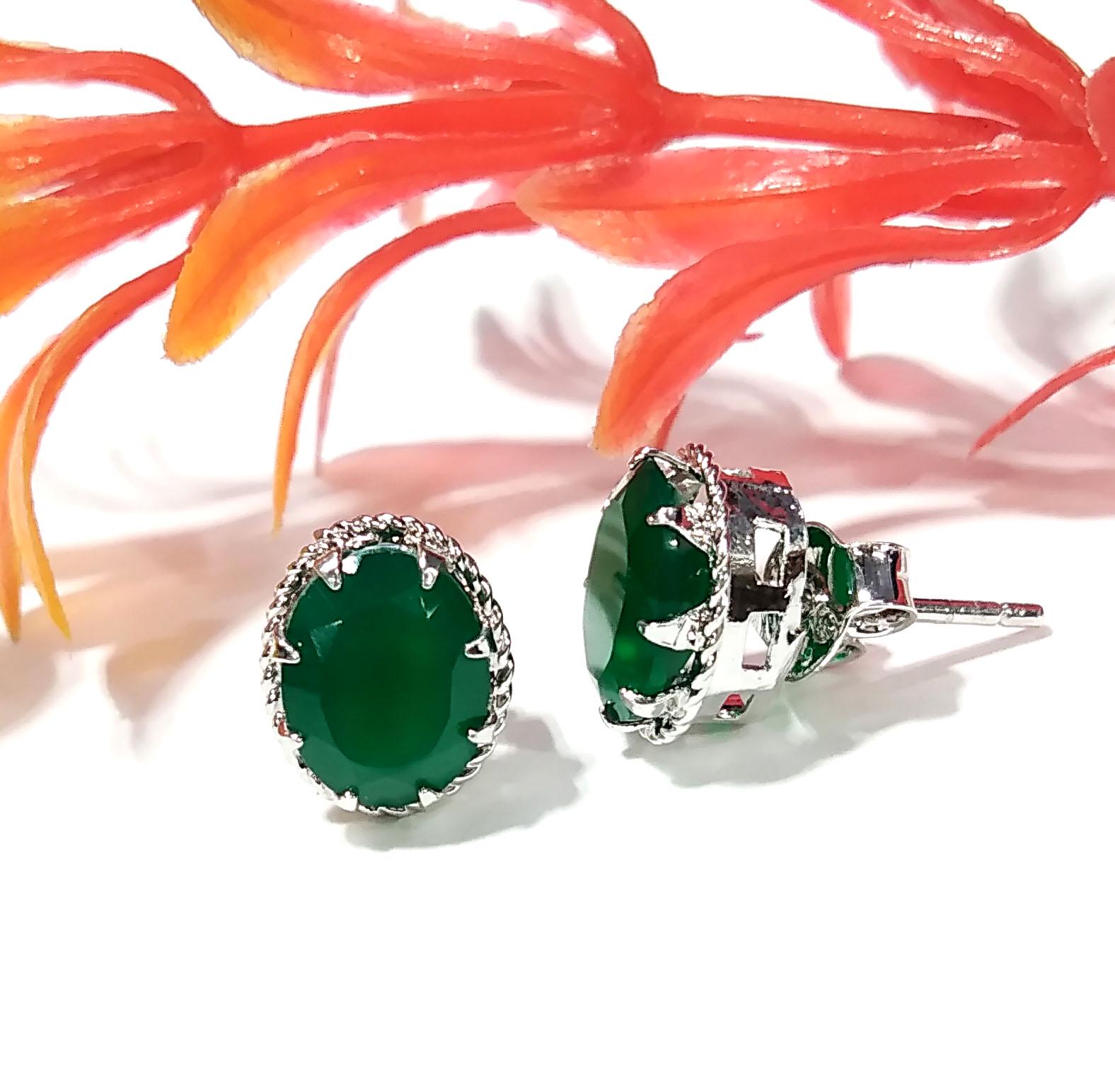 Natural Green Onyx Faceted Stud Earring, 925 Starling Silver Earring Jewelry, Green Onyx Gemstone Oval Shape Stone Size 9x7mm Christmas Gift