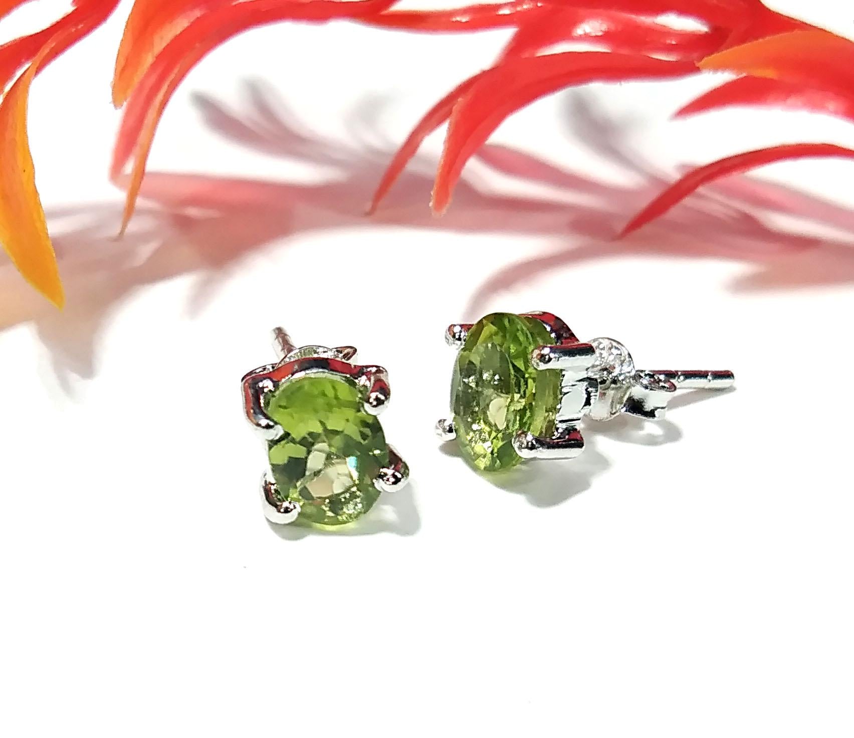 Natural Peridot Gemstone Stud Earrings, 925 Starling Silver Jewelry Earring, Peridot Gemstone Oval Shape Stone Size 7x5mm Gift For Her