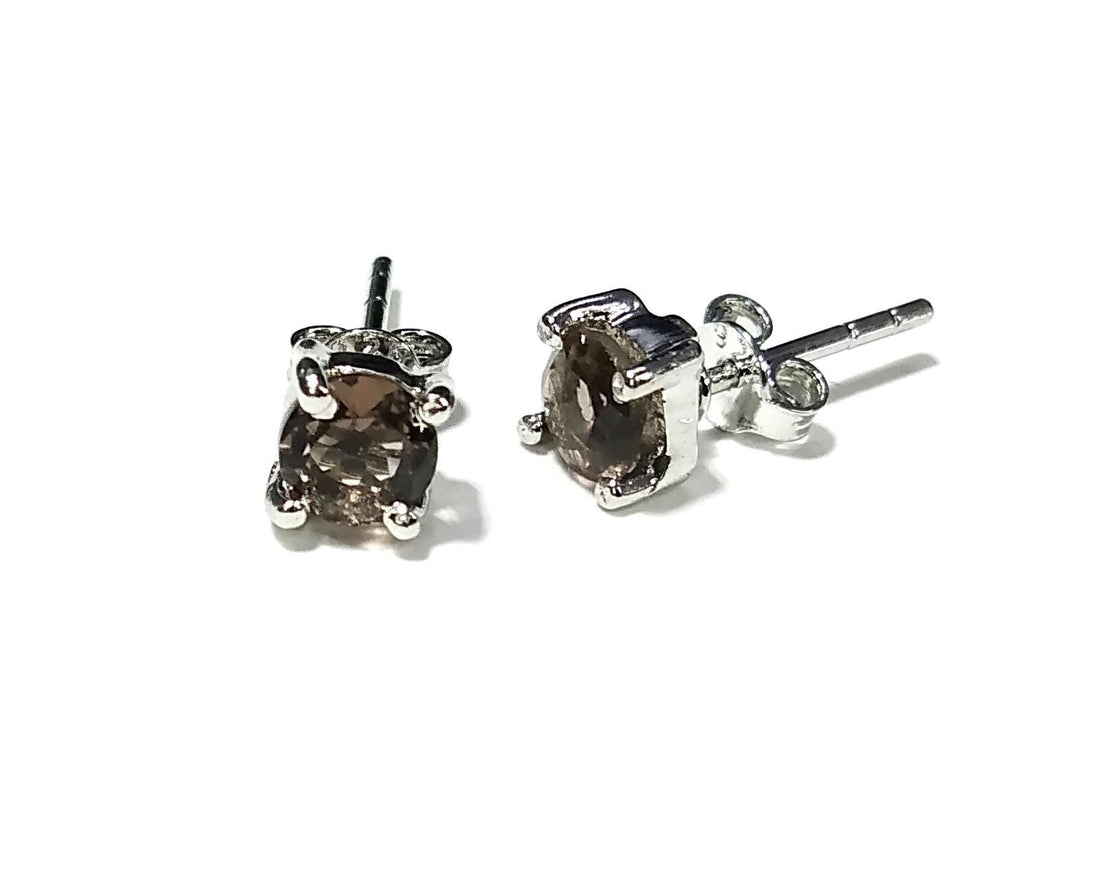 Natural Smoky Quartz Stud Earrings, 925 Starling Silver Earring Jewelry, Smoky Quartz Gemstone Round Shape Stone Size 5x5 mm Gift For women.