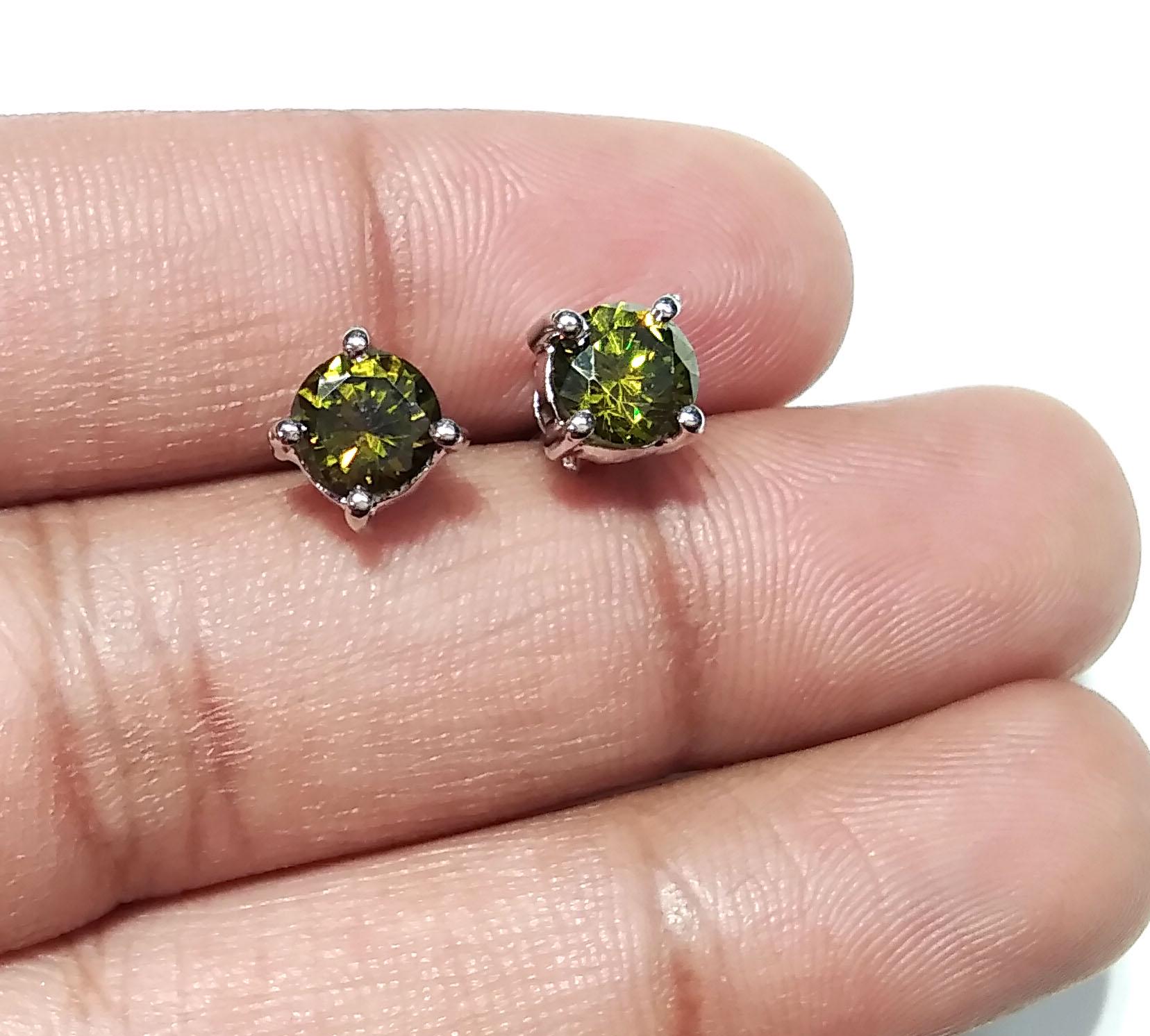 Natural Peridot Gemstone Stud Earring, 925 Starling Silver Jewelry Earring, Peridot Gemstone Round Shape Stone Size 7x5mm Gift For Her