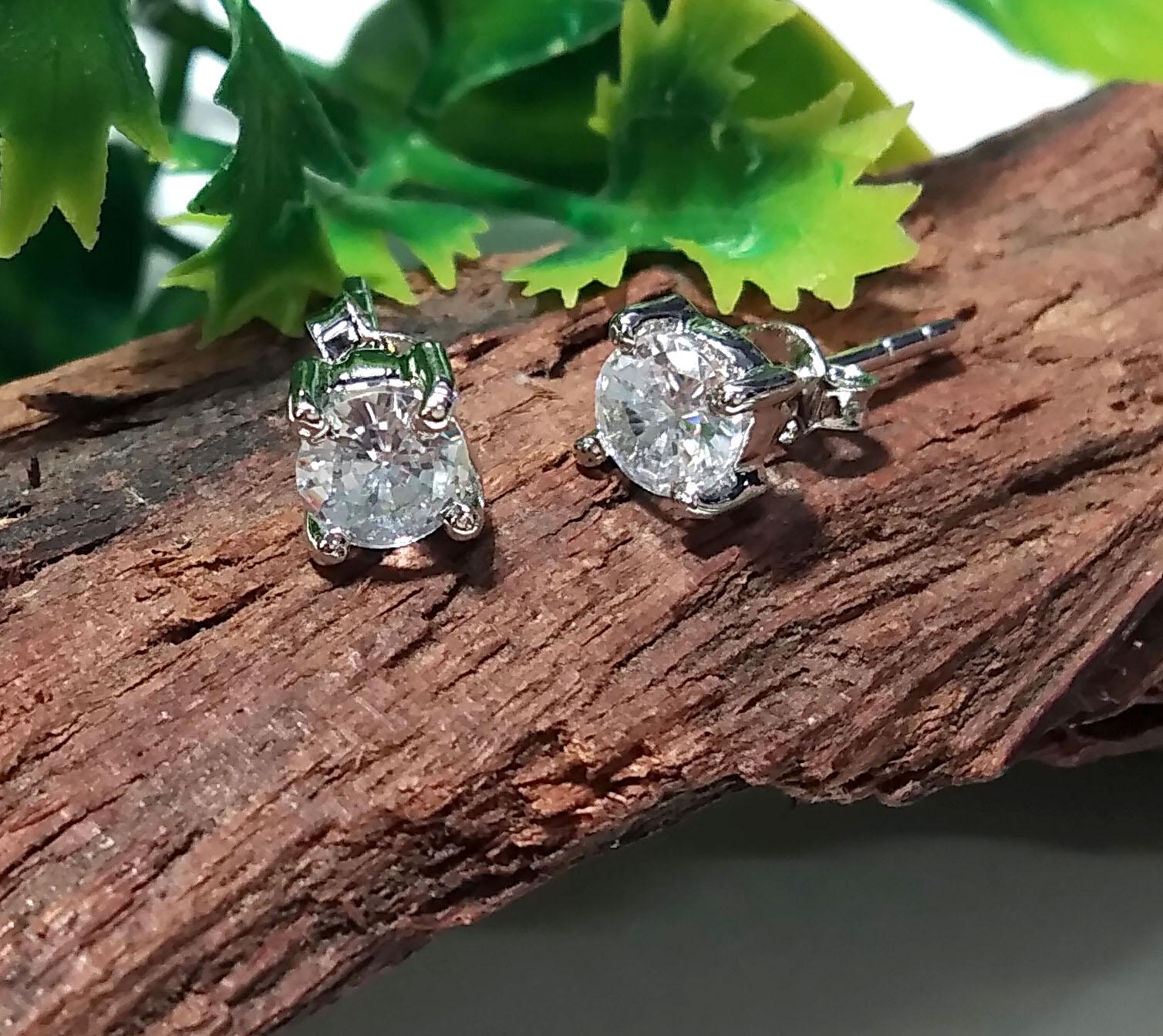 Beautiful White Zircon Faceted Stud Earrings, 925 Starling Silver Earring, Natural Zircon Gemstone Round Shape Stone Size 5x5mm Gift For Her