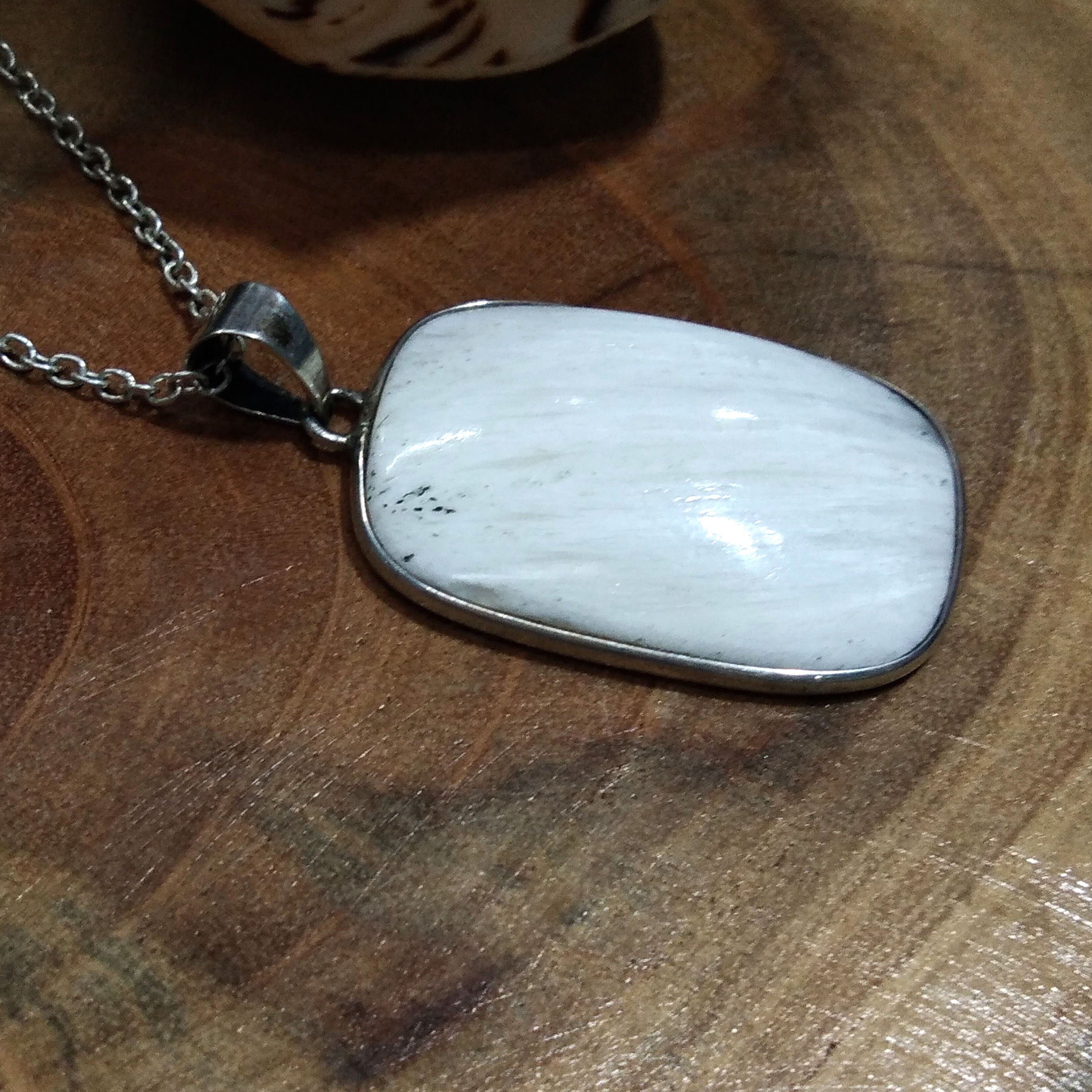 Natural White Scolecite Gemstone Pendant Necklace Chain, 925 Starling Silver Pendant Necklace, Handmade Jewelry Stone Size 30x21 mm Pendant