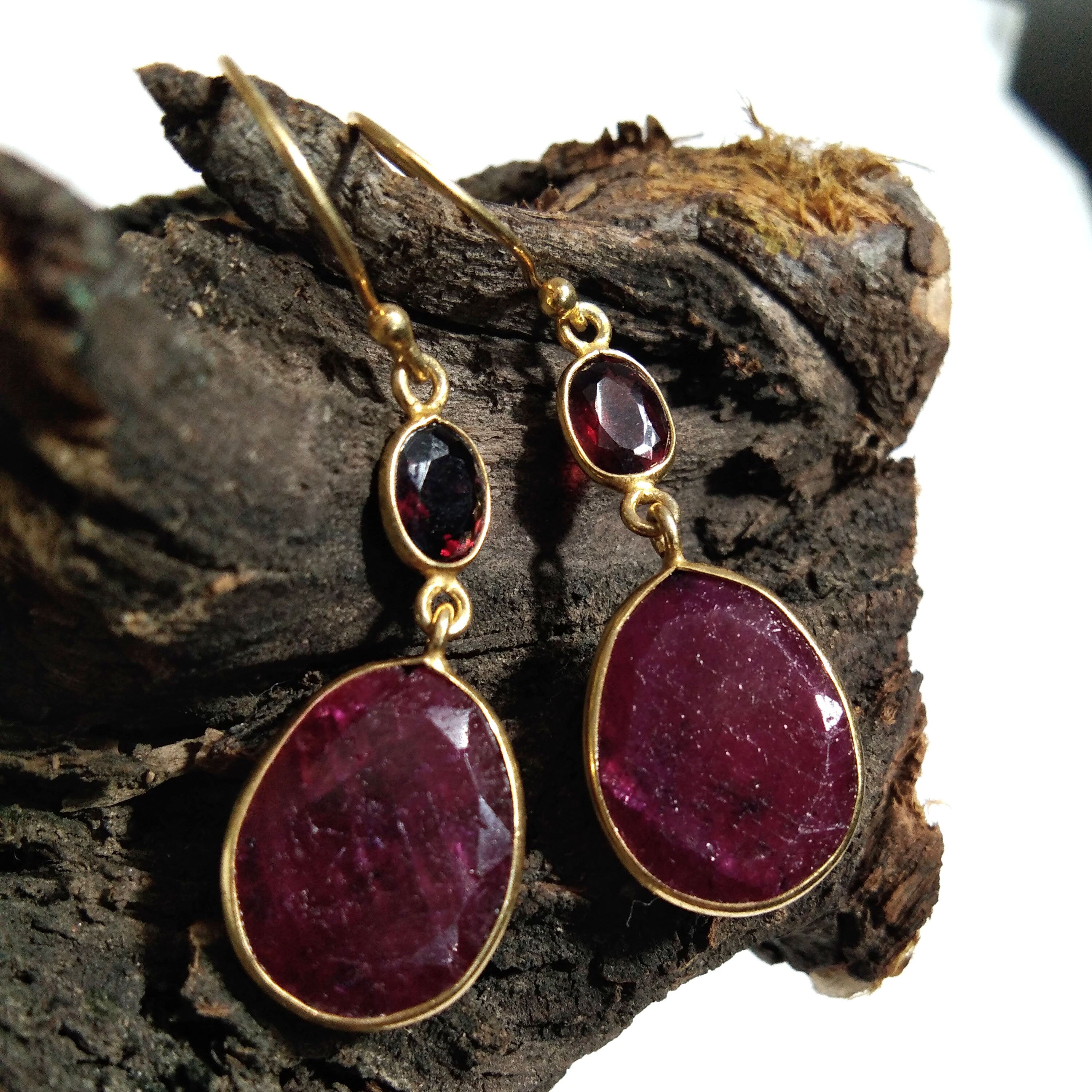 Natural Ruby/Garnet Gemstone Earring, 925 Sterling Silver Gold Plated Earring, Handmade Stone Size 16x12mm Gift Item For Girls/Women Earring