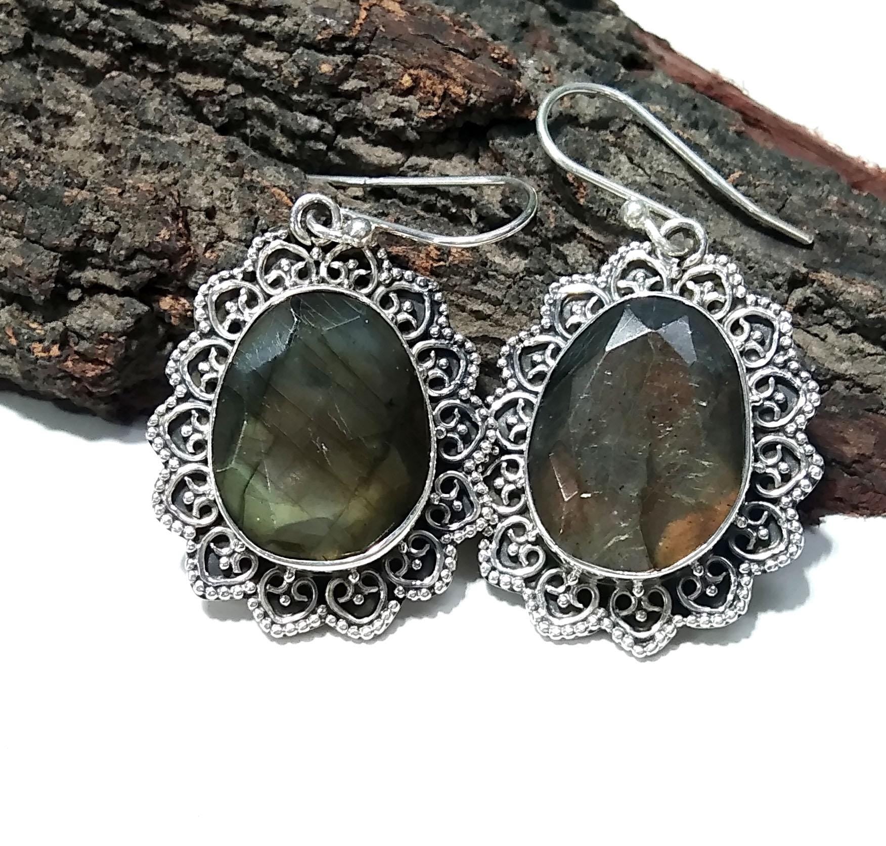 Natural Gemstone Labradorite Earring, 925 Solid Sterling Silver Earring, Good Quality Gemstone Labradorite Faceted Earring, For Girls/Women.