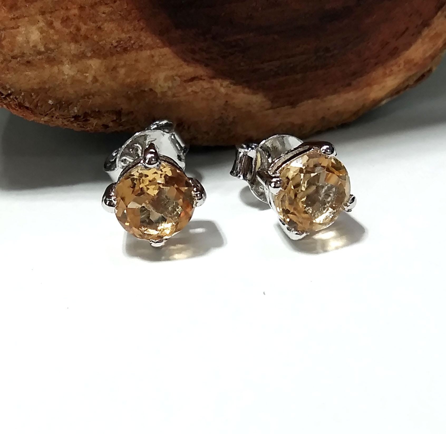 Natural Citrine Faceted Stud Earring, 925 Starling Silver Jewelry Earring Amazing Citrine Gemstone Round Shape Stone Size 6x6mm Gift For Her