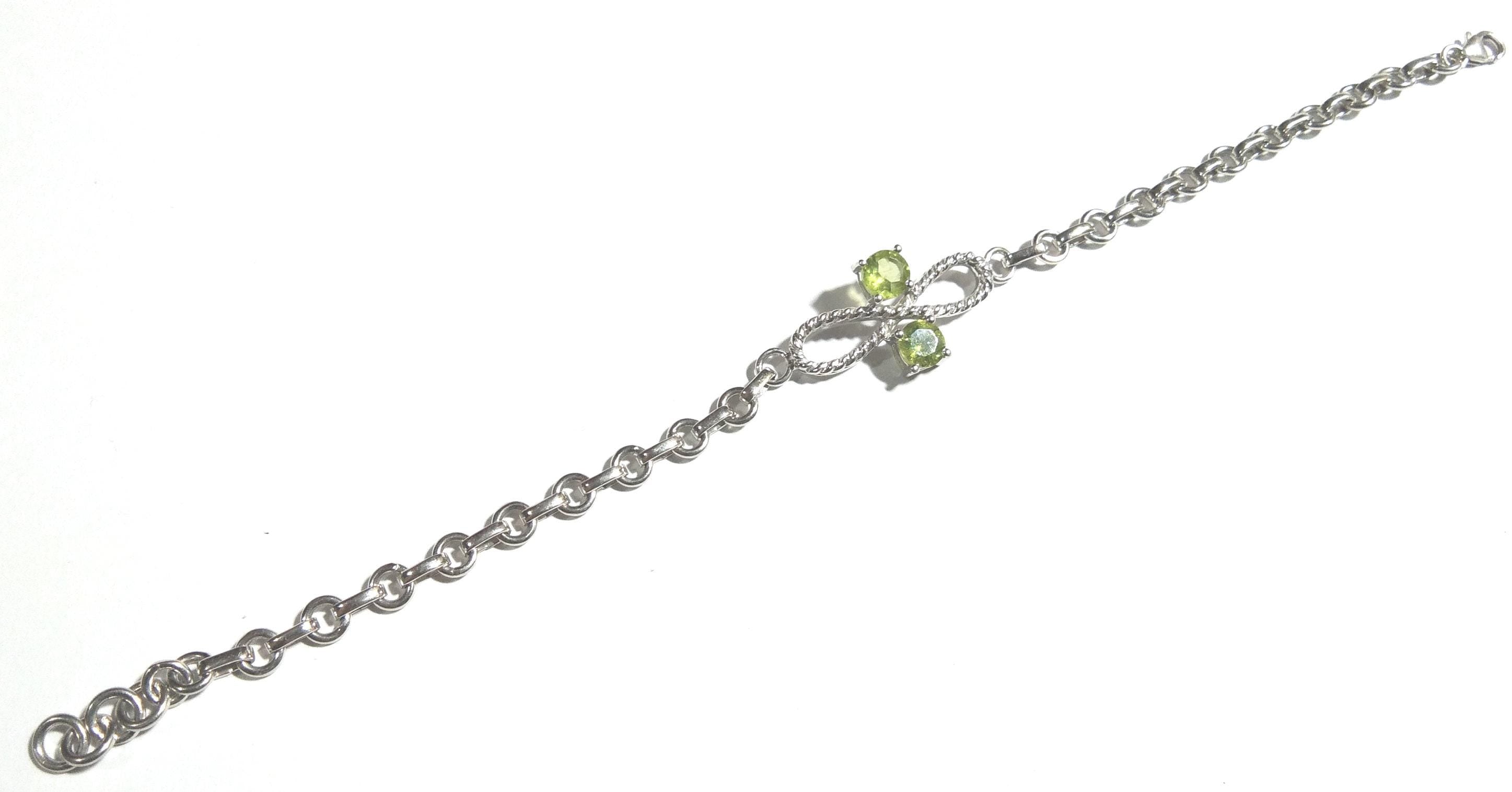 Natural Peridot Bracelet, Handmade Bracelet for Women, 925 Sterling Silver Jewelry, Peridot Handcuff Bracelet, Wedding Glam Hand Jewelry.
