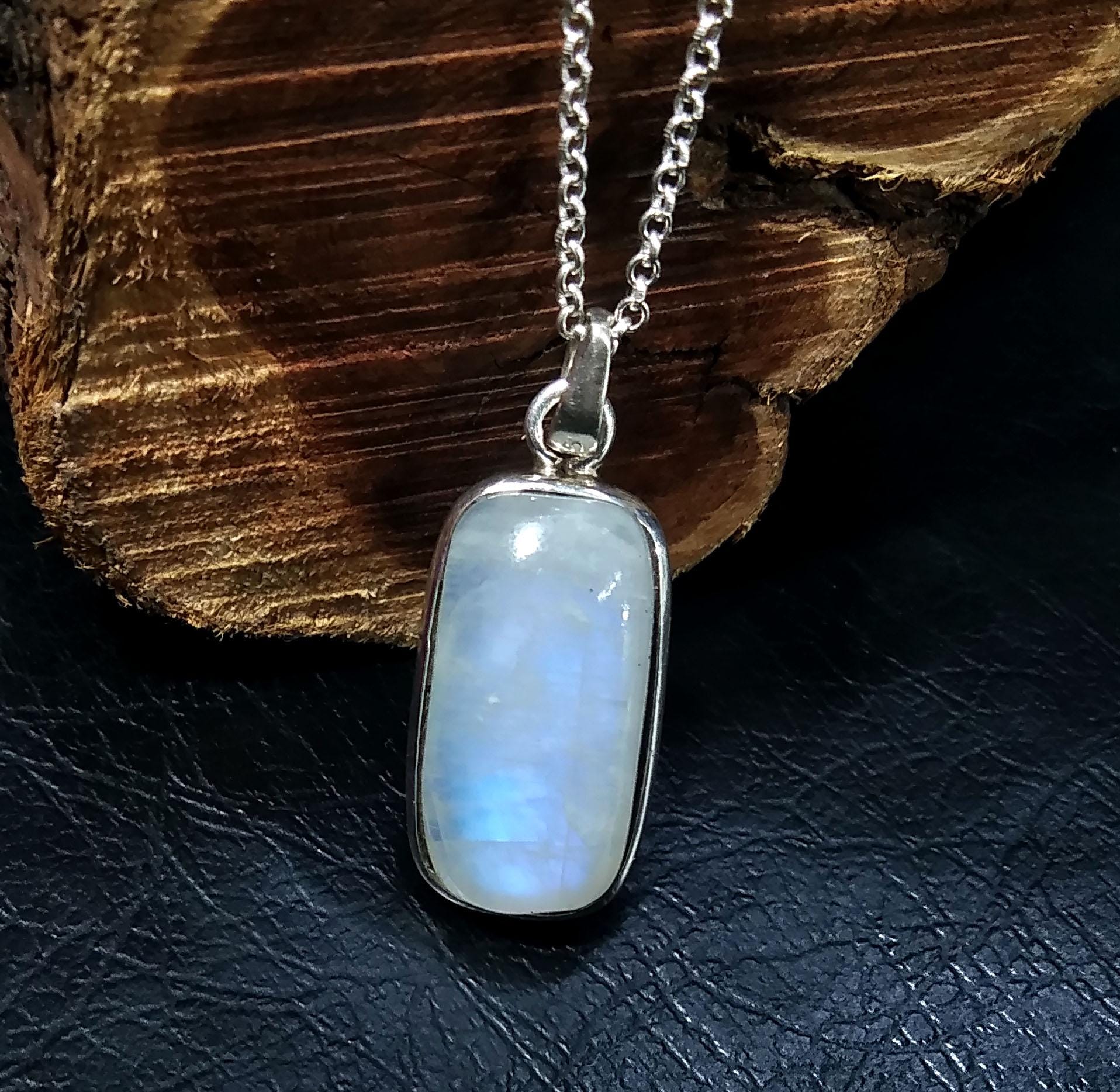 Natural Rainbow Moonstone Pendant, 925 Starling Silver Pendant Chain Necklace, Handmade Jewelry Stone Size 20x13 mm Gift Wedding Pendant