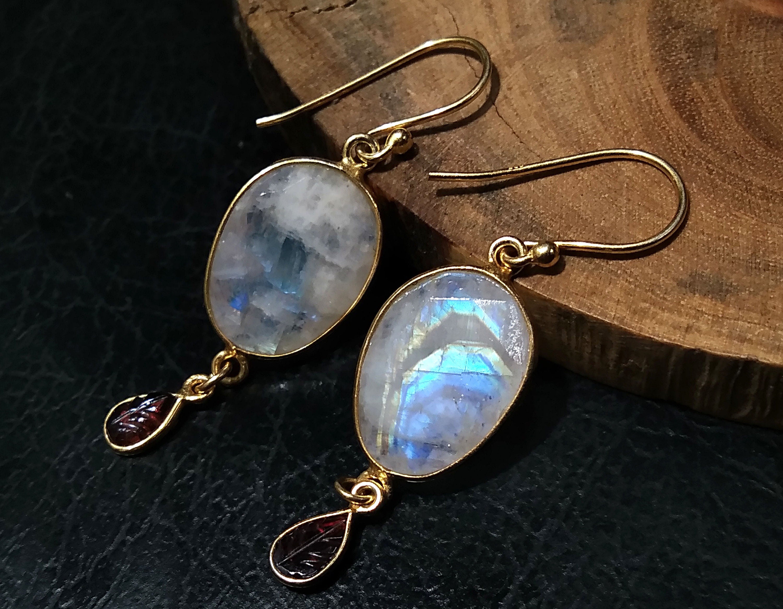 Natural Rainbow Moonstone & Garnet Carving Earring, 925 Starling Silver With Gold Plated Earring, Stone Size 15x12 mm Gift Birthday Earring