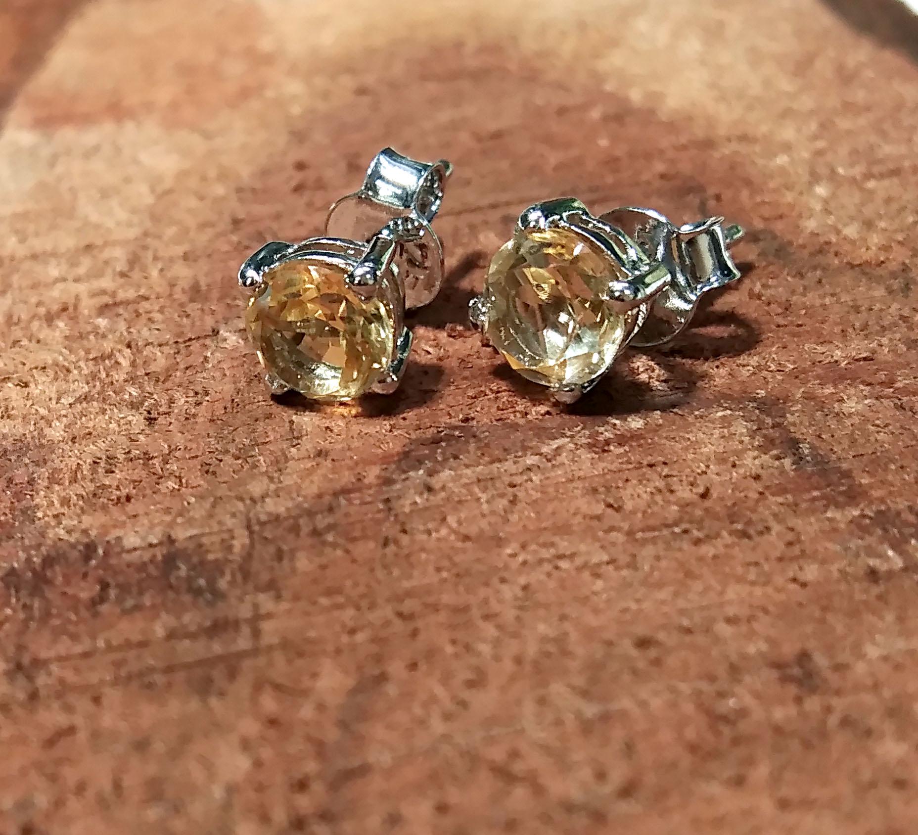 Natural Citrine Faceted Stud Earring, 925 Starling Silver Jewelry Earring Amazing Citrine Gemstone Round Shape Stone Size 6x6mm Gift For Her