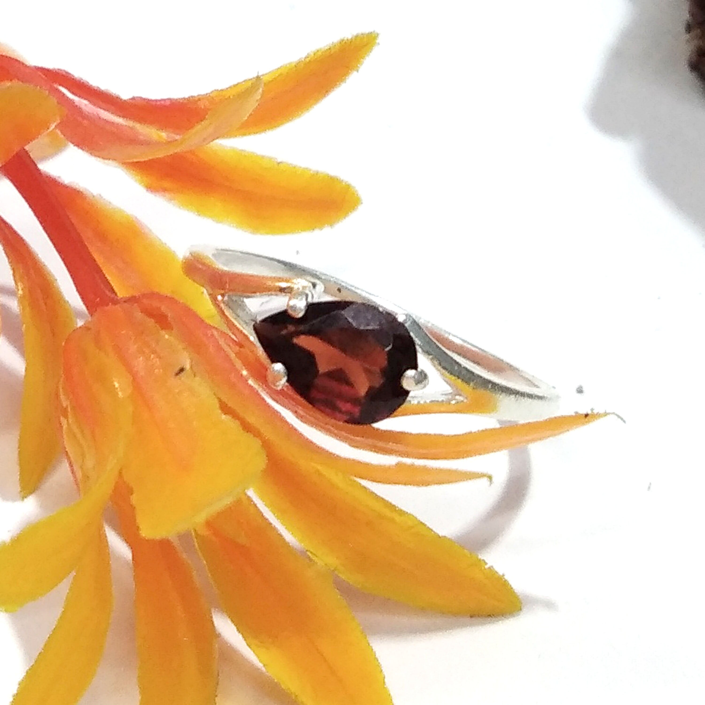 Beautiful Natural Garnet Gemstone Ring, 925 Solid Starling Silver Ring Jewelry Stone Size 7x5mm Good Red Garnet Ring Stone Gift Promise Ring